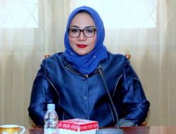 Anggota DPRD Berau Hj Darlena Akan Giring dan Upayakan Permasalahan Air Bersih Di kampung Sumber Mulya Segera Teratasi