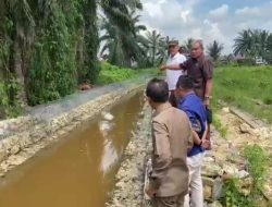 H.Saga Sebut Proyek Pembangunan Beronjong Di Sungai Tarum Merupakan Proyek Yang Akal-akalan