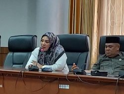 Darlena, Sayang Pihak Perusahaan Tidak Hadir