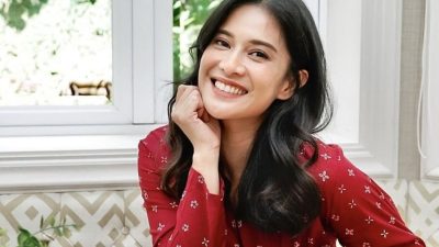 Dian Sastro Mantap Masuk Islam: Gue Tanya Ustaz soal Kiamat, Jawabannya Nyes Banget