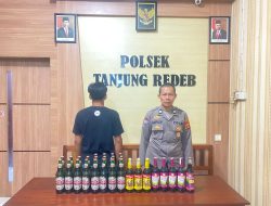 Polsek Tanjung Redeb Berhasil Amankan Puluhan Botol Miras Beserta Penjualnya