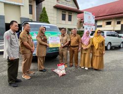 Bupati Berau Salurkan Bantuan Untuk Masyarakat Yang Tedampak Banjir Di Kampung Long Lanuk