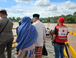 PMI Kabupaten Berau Berpartisipasi Membantu Proses Penyeberangan Warga