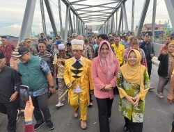 Waka I DPRD Berau, Syarifatul Syadiah Sambut Baik Dibukanya Jembatan Sambaliung