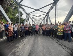 Meskipun Khusus Kendaraan R2,  Jembatan Gantung Sambaliung Resmi Di Buka