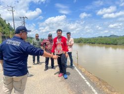 DPUPR Berau Pantau Langsung Lokasi Jalan Longsor di Kampung Gurimbang
