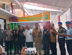 Andi Harun Meresmikan Ruang Tunggu Pengadilan Negeri Samarinda.