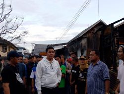 Wali Kota Samarinda Berikan Bantuan Bagi Korban Kebakaran di Gang Tanjung