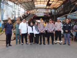 Kapolresta Lakukan Sidak Harga Sembako di Pasar Segiri Samarinda