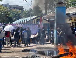 Demo Karyawan PT SLJ Tuntut Hak yang Belum Diterima