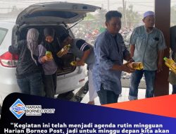  Menejemen Harian Borneo Post Bagikan Ratusan Paket minyak Goreng Untuk Jemaah Masjid Al-Kautsar Sambaliung