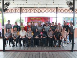 Kapolres Berau Gelar Jumat Curhat Bersama Masyarakat di Kelurahan Gunung Panjang