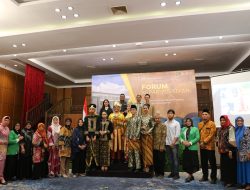 Dinas Pariwisata Kaltim Kenalkan Baju Adat Khas Kutai