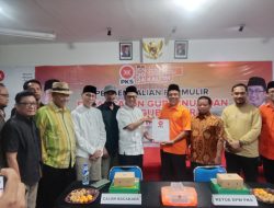 Kembalikan Formulir ke DPW PKS, Irianto Lambrie: Dukungan Masyarakat yang Membuat Saya Kembali Maju