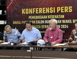Bapaslon Madri Pani-Agus Wahyudi Awali Tes Kesehatan dengan Pemeriksaan Rohani