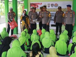 Polres Berau Berbagi Makanan Bergizi di SD Negeri 021 Tanjung Redeb