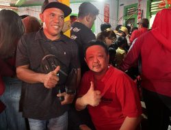 Rayakan Imlek 2576 Amben dan Ahong Bersaudara Berbagi Ribuan Angpao