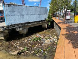 Kebiasaan Buruk Buang Sampah ke Sungai Jadi Perhatian DLHK Berau