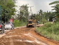 DPUPR Berau Kerahkan TRC Guna Perbaiki Jalan Gurimbang – Sukan