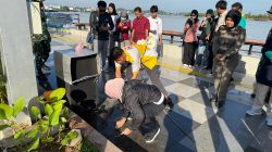 Aksi Bersih-Bersih Sambut Hari Peduli Sampah Nasional, Pemkab Berau Gaungkan Perang Terhadap Sampah Plastik