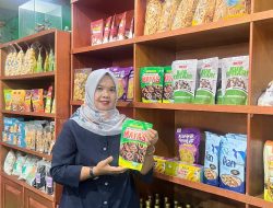 MAYAS, UMKM Berau yang Lestarikan Kue Tradisional Pagaddi Angka 8