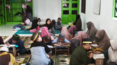 Lantunan Ayat Suci Warnai Sore Anak-anak Kampung Maluang