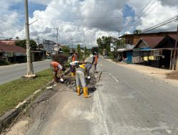 Jalan Bergelombang di Abu-Abu Mulai Diperbaiki